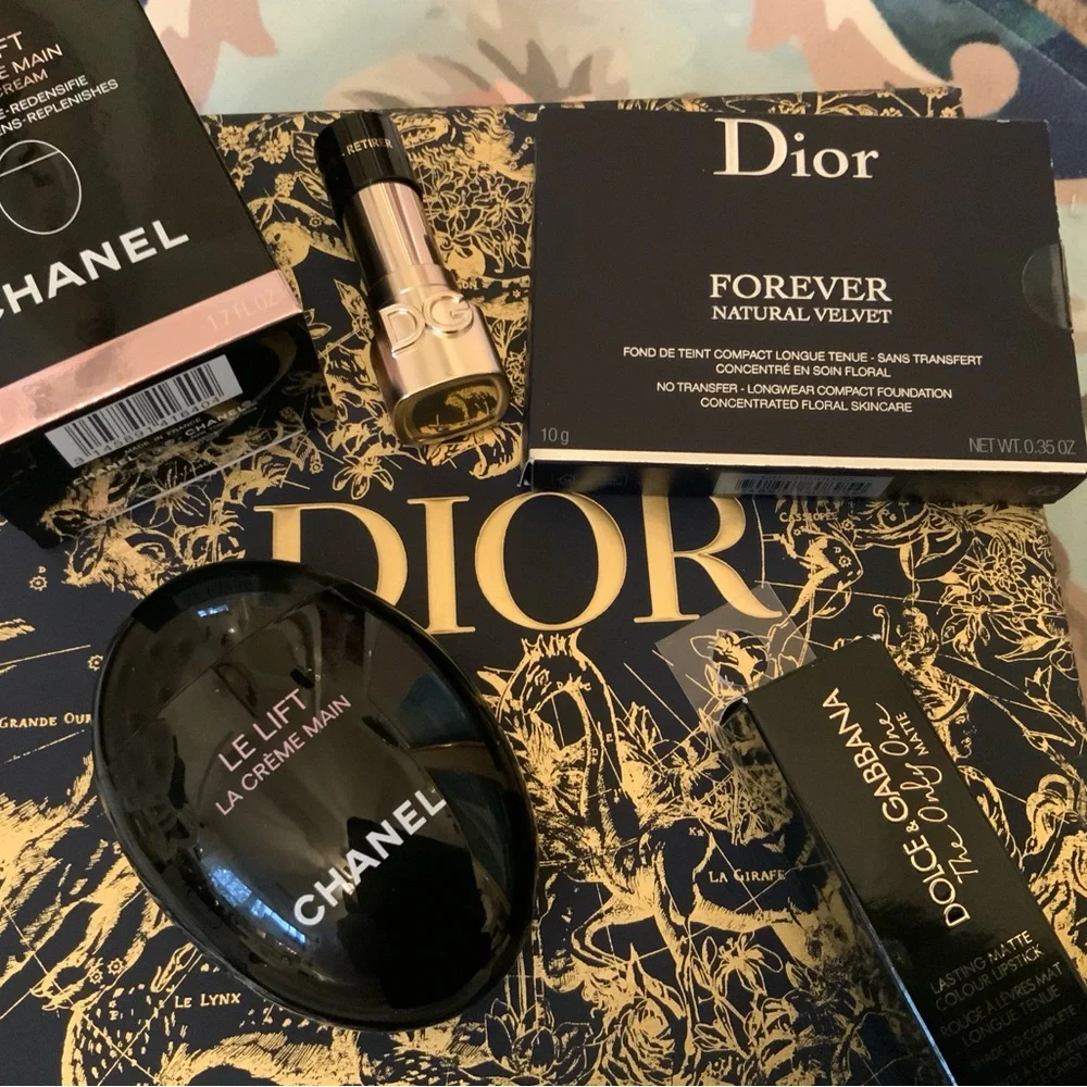 Chanel Le Lift La Crème Main - Black